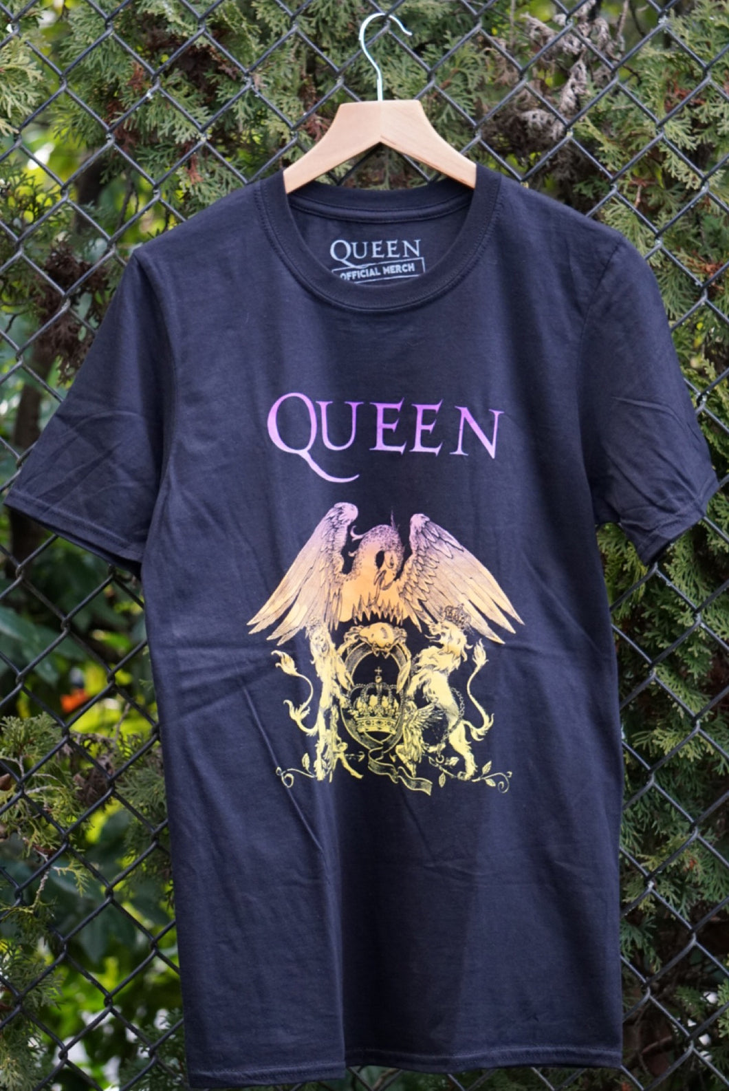 Queen Classic Crest Throwback Graphic Tee