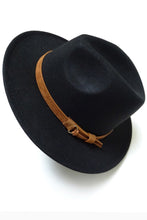 Load image into Gallery viewer, Classic Cut Fedora Hard Shell Hat

