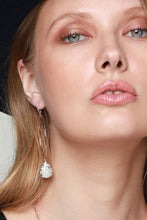 Load image into Gallery viewer, Minimalist Wear Tear Drop Earring
